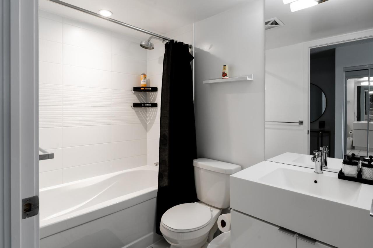 The Perfect Getaway Apartment Toronto Exterior foto
