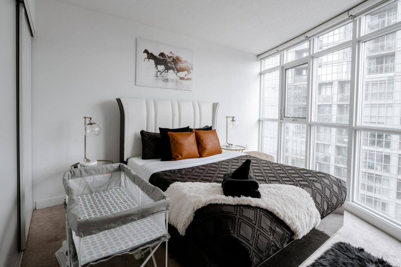The Perfect Getaway Apartment Toronto Exterior foto