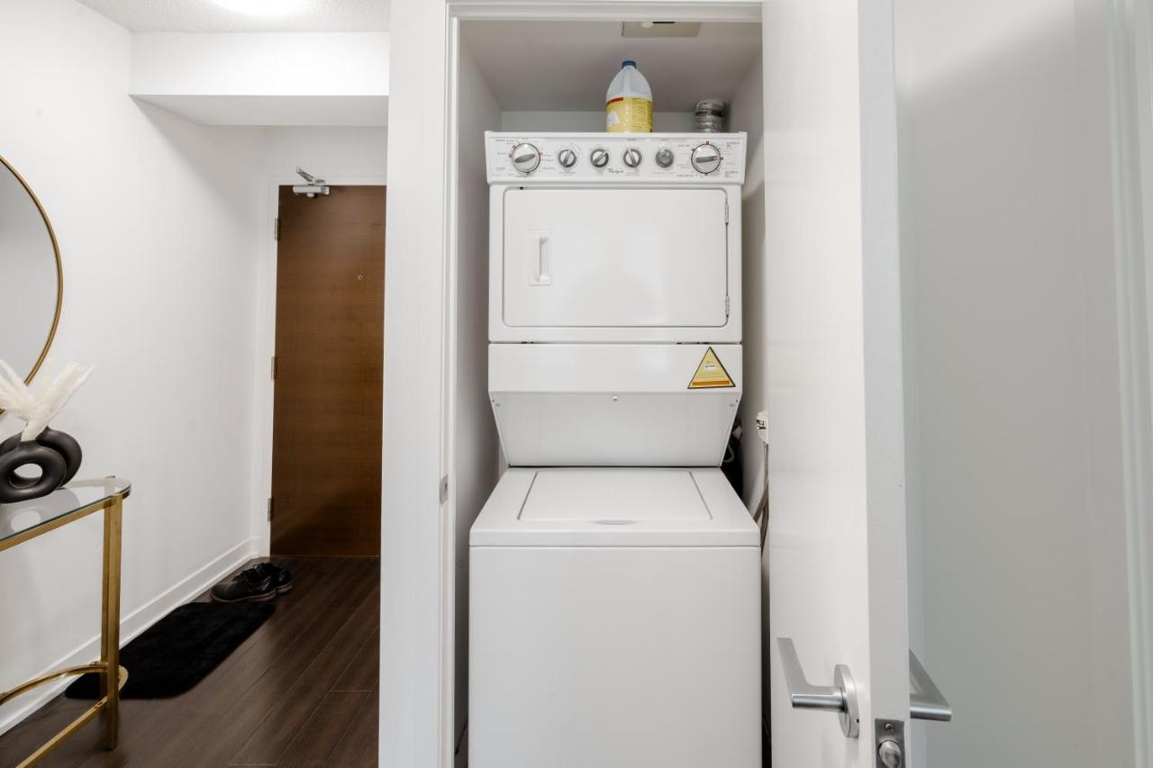 The Perfect Getaway Apartment Toronto Exterior foto