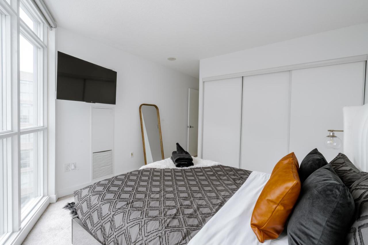 The Perfect Getaway Apartment Toronto Exterior foto