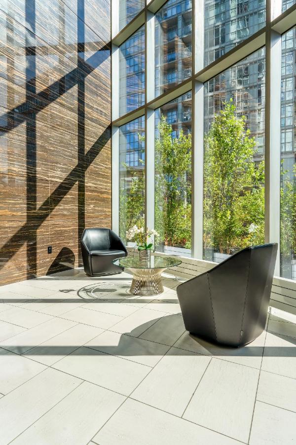 The Perfect Getaway Apartment Toronto Exterior foto