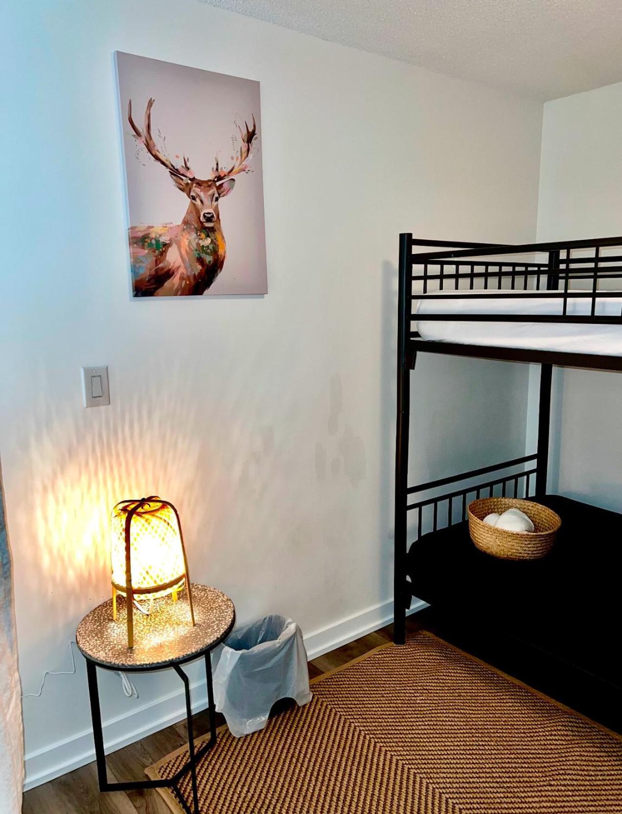 The Perfect Getaway Apartment Toronto Exterior foto