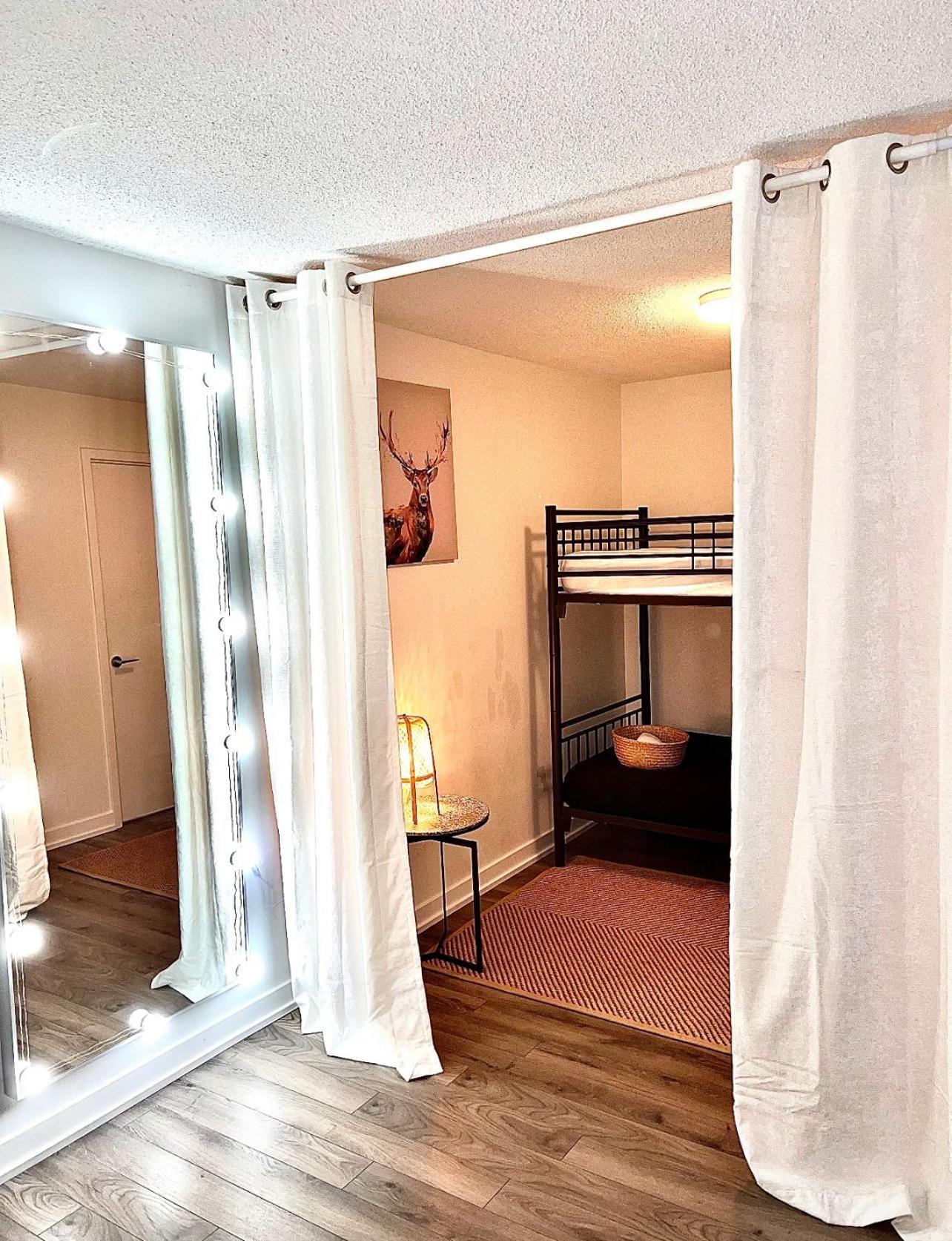 The Perfect Getaway Apartment Toronto Exterior foto